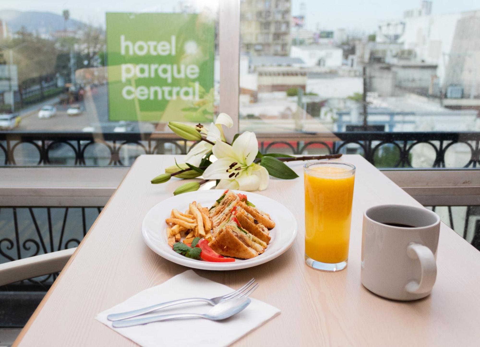 Hotel Parque Central Monterrey Exterior photo